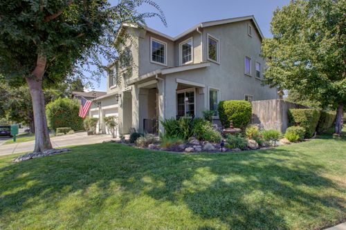 201 Waters Edge Dr, Waterford, CA, 95386-8852 | Card Image