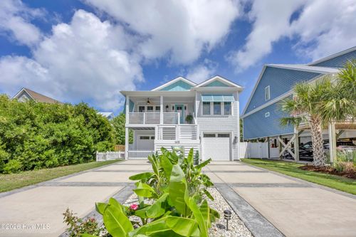 1605 Spot Ln, Carolina Beach, NC, 28428-5608 | Card Image