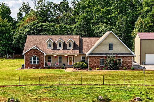 1095 Flat Rock Rd, Sparta, TN, 38583-3136 | Card Image