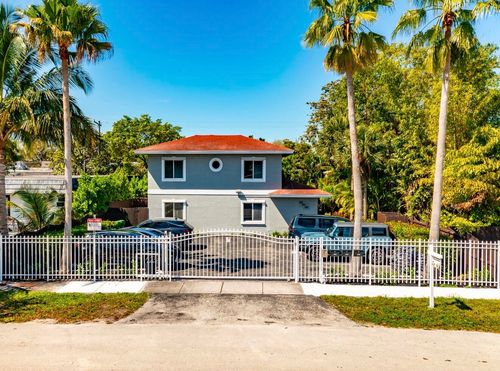 1323 Ne 5th Ave, Fort Lauderdale, FL, 33304-1001 | Card Image