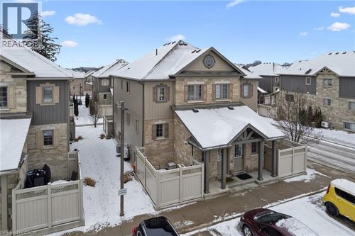 4b-931 Glasgow St, Kitchener, ON, N2N0B5 | Card Image