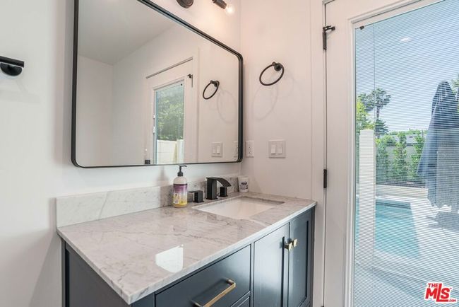 5737 Allott Ave, House other with 6 bedrooms, 6 bathrooms and 2 parking in Sherman Oaks CA | Image 40