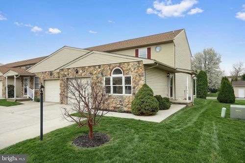 413 Springbrook Ct, Hanover, PA, 17331-2742 | Card Image