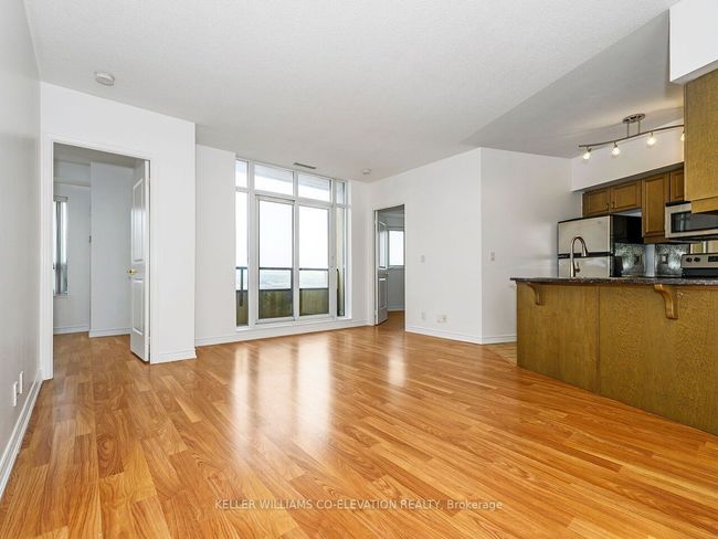 1609 - 9225 Jane St, Condo with 3 bedrooms, 2 bathrooms and 1 parking in Vaughan ON | Image 16