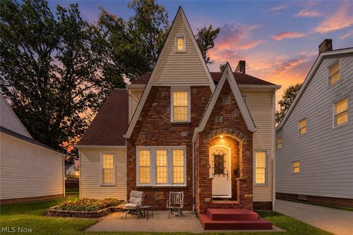 1930 Glenridge Rd, Euclid, OH, 44117-2212 | Card Image