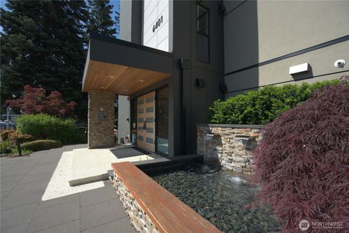 apt-303-6401 Lake Washington Blvd Ne, Kirkland, WA, 98033-6878 | Card Image