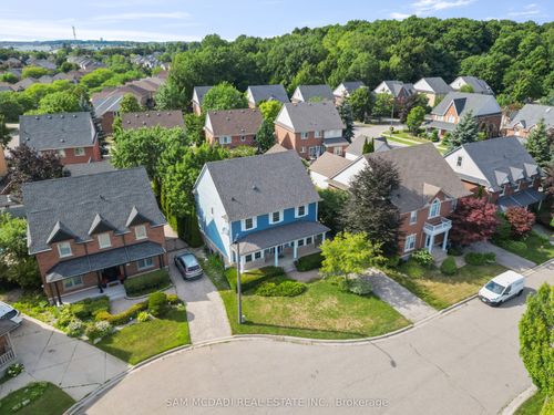 1755 Crately Crt, Mississauga, ON, L5N7L2 | Card Image