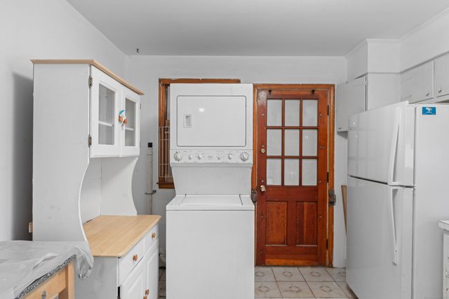 120 Pulaski Hwy, House other with 3 bedrooms, 2 bathrooms and 1 parking in Ansonia CT | Image 9