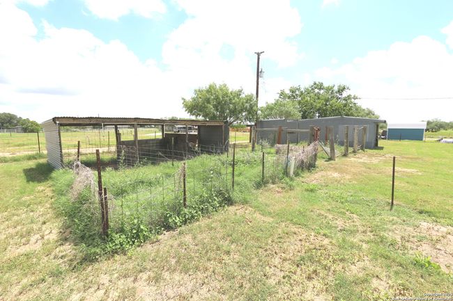 7510 Pittman Rd, House other with 3 bedrooms, 2 bathrooms and null parking in Adkins TX | Image 35