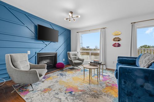 926 1st Ave N, Nashville, TN, 37201-1050 | Card Image