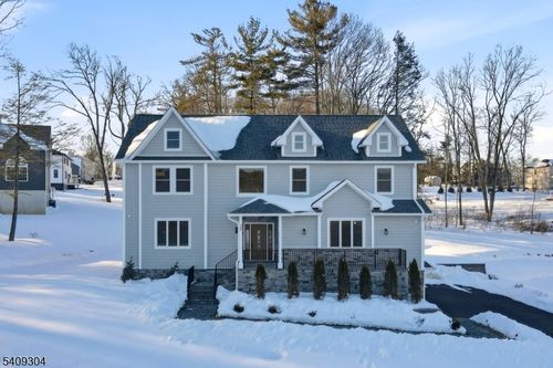 29 Eagles Nest Ter, West Milford, NJ, 07480-2942 | Card Image