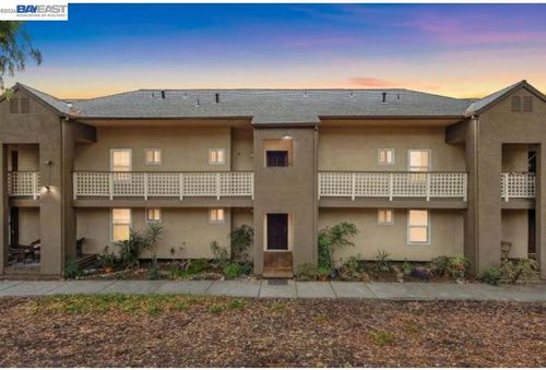 260-680 Dartmore Ln, Hayward, CA, 94544-6784 | Card Image