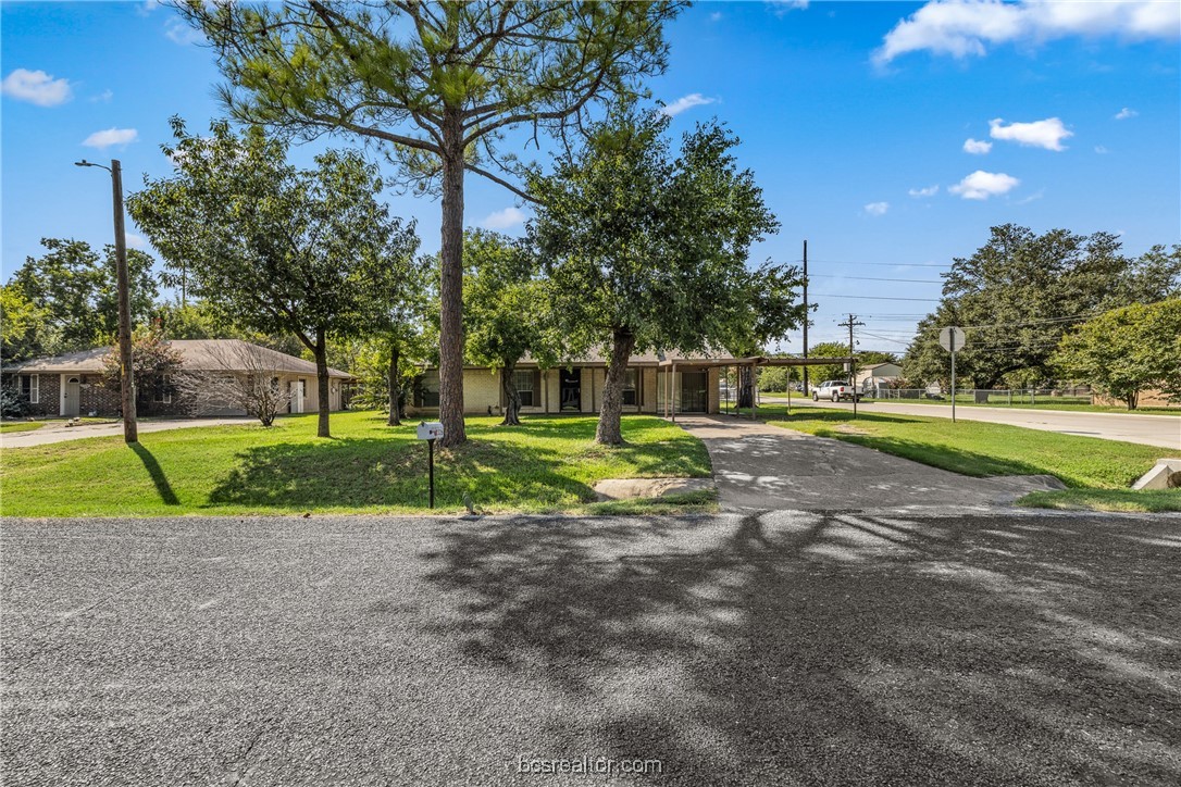Wilkes St, Bryan, TX 77803