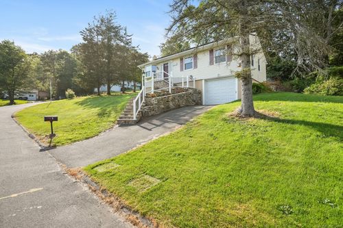 8 Rain Dance Cir, Naugatuck, CT, 06770-4834 | Card Image