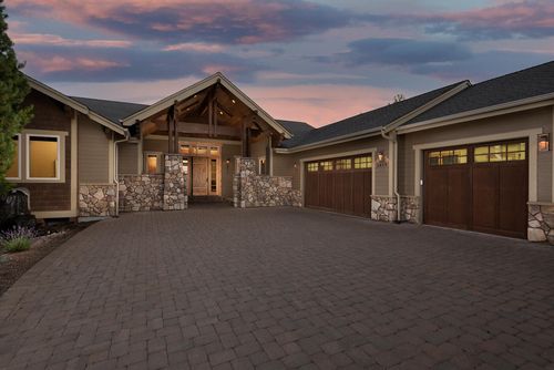 3419 Nw Fairway Heights Dr, Bend, OR, 97703-7183 | Card Image