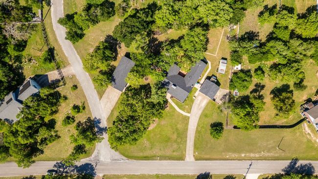 1 acre lot! | Image 33