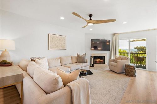 7039 Camino Pacheco, San Diego, CA, 92111-7604 | Card Image