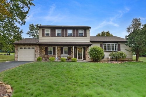 40 Pudding Stone Way, Phillipsburg, NJ, 08865-2023 | Card Image