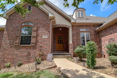 3703 Nw Mountainview Rd, Bentonville, AR, 72712-8092 | Card Image