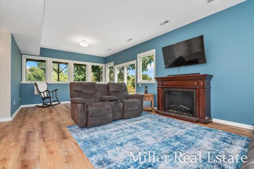 2899 Loehrs Landing Dr, Hastings, MI, 49058-7683 | Card Image