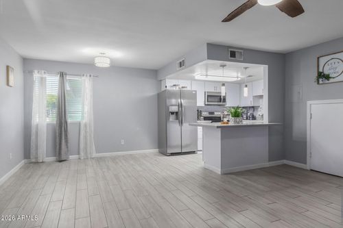 4759 E Belleview St, Phoenix, AZ, 85008-5606 | Card Image