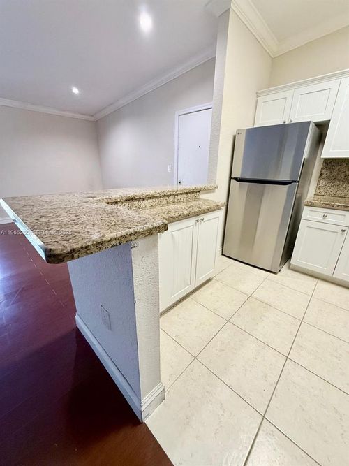 10-801 Ne 199th St, Miami, FL, 33179-3035 | Card Image