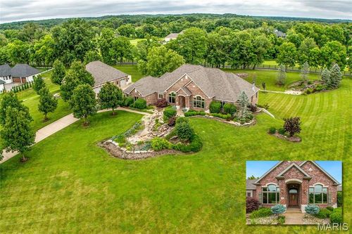 220 Northlind Dr, Defiance, MO, 63341-2520 | Card Image