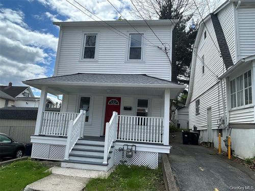 5 Poplar St, Newburgh, NY, 12550-4043 | Card Image
