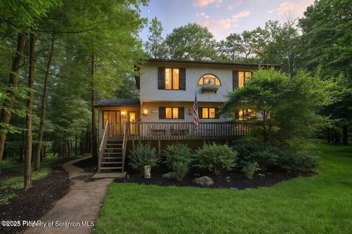 57 Woodcrest Ln, LAKE ARIEL, PA, 18436 | Card Image