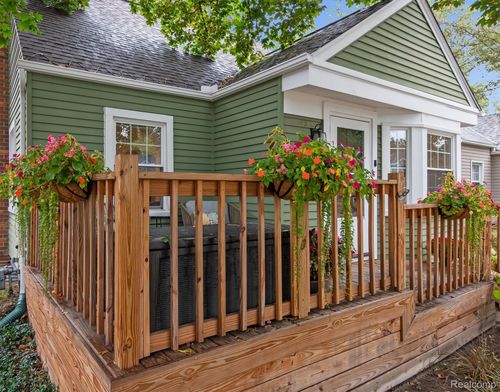 1896 Cambridge Rd, Berkley, MI, 48072-1705 | Card Image