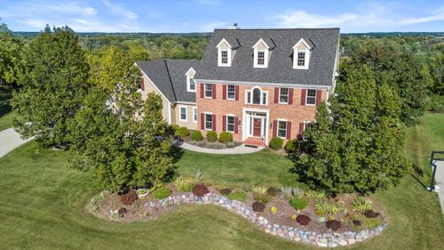 337 River Bluff Cir, Oconomowoc, WI, 53066-3480 | Card Image