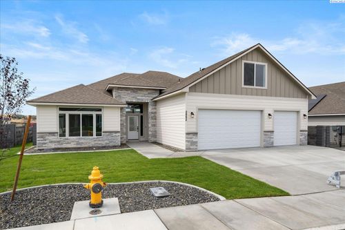 2892 S Alaska St, Kennewick, WA, 99338-5680 | Card Image