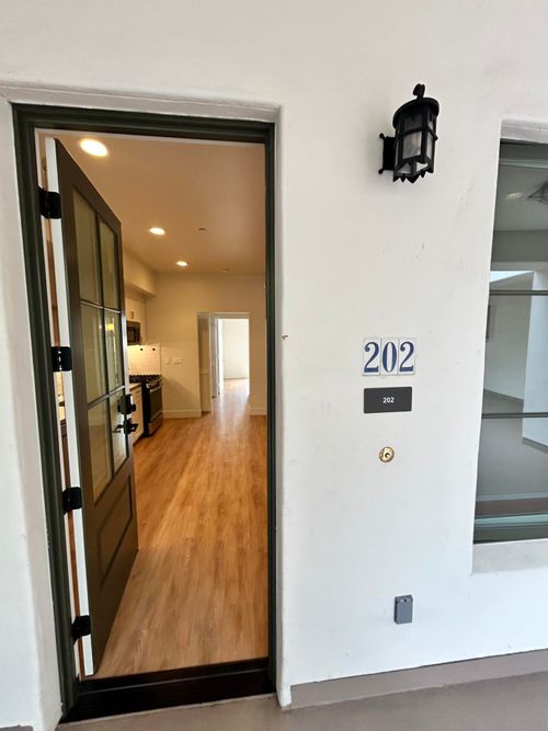 202-112 W Ortega St, Santa Barbara, CA, 93101-3355 | Card Image