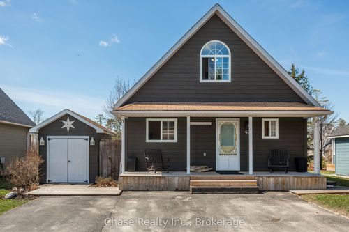 42 Madawaska Trail, Wasaga Beach, ON, L9Z1X7 | Card Image