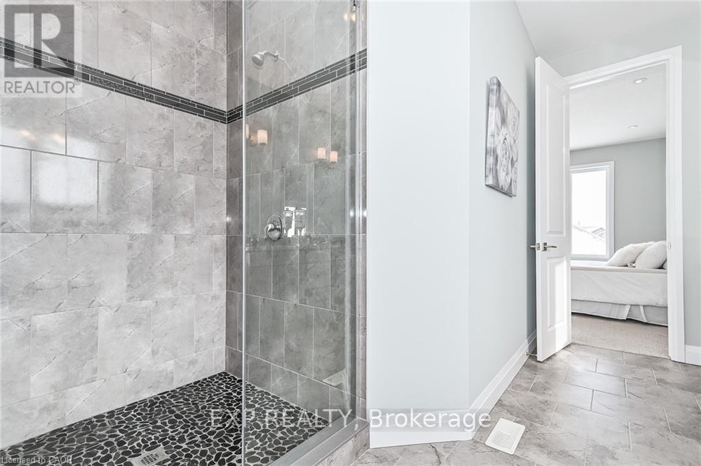 Residential in Perth East (Milverton) 3