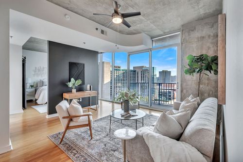 unit-1917-301 Demonbreun St, Nashville, TN, 37201-2250 | Card Image