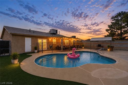 211 Fir St, Henderson, NV, 89015-5718 | Card Image
