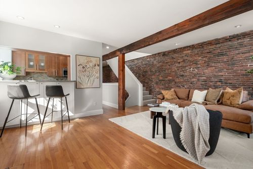 4-19 Albemarle St, Boston, MA, 02115-4948 | Card Image