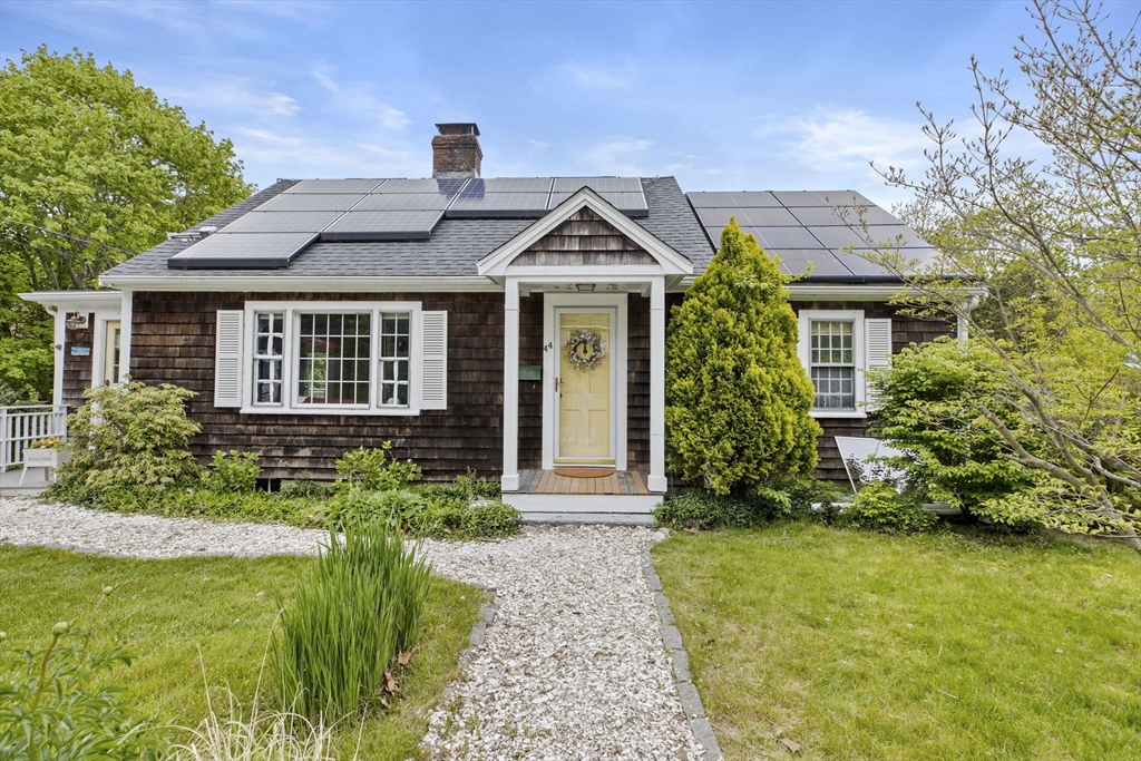 Cliff St, Plymouth, MA 02360