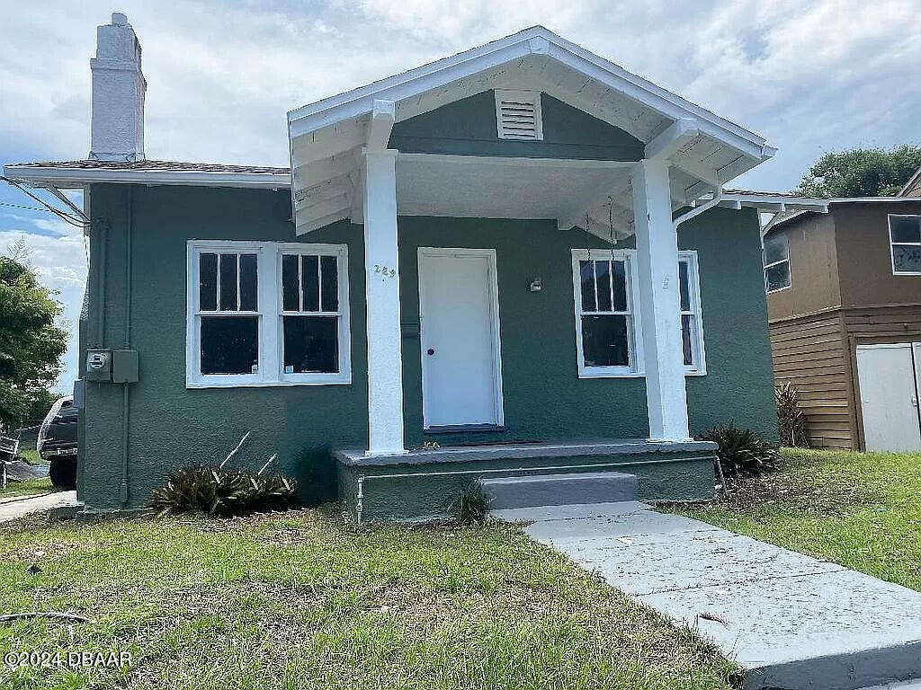 Hollywood Ave, Daytona Beach, FL 32118