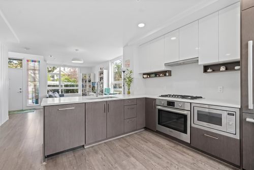 190 W 63rd Ave, Vancouver, BC, V5X0G6 | Card Image