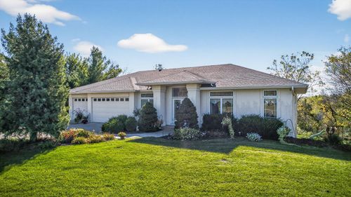 907 River Bluff Rd Se, Mazeppa, MN, 55956-3013 | Card Image