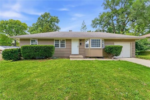 10114 White Ave, Kansas City, MO, 64134-1440 | Card Image