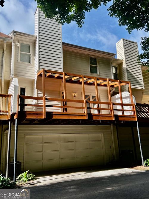 10 E Huntington Place Drive Drive, Sandy Springs, GA, 30350 | Card Image
