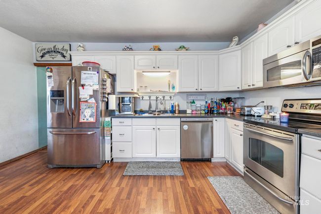706 Utah St, House other with 3 bedrooms, 3 bathrooms and null parking in Gooding ID | Image 7