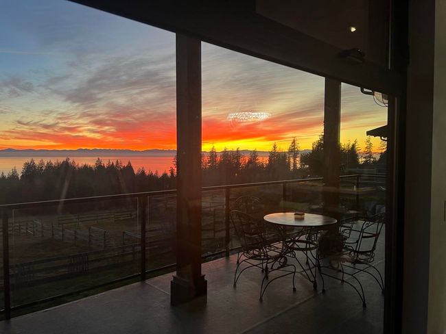 2247 Pixton Rd, House other with 3 bedrooms, 3 bathrooms and 6 parking in Roberts Creek BC | Image 15