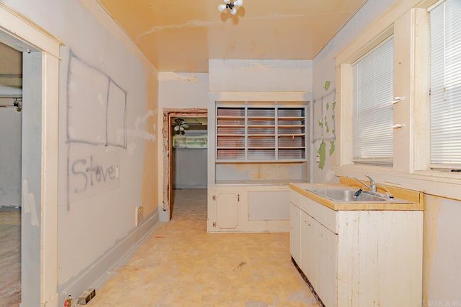 710 Liberty, House other with 3 bedrooms, 2 bathrooms and null parking in Helena AR | Image 14