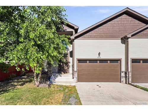 823 Van Gordon St, Lakewood, CO, 80401-4758 | Card Image
