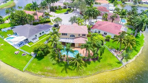 2340 Nw 186th Ave, Pembroke Pines, FL, 33029-5305 | Card Image