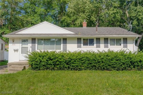 1809 Saint Elmo Ave Ne, Canton, OH, 44705-1755 | Card Image